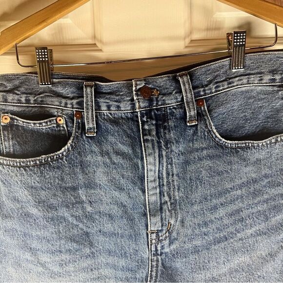 Madewell Mom Jean Short in Streamside Wash‎ Size 27 - Picture 7 of 9